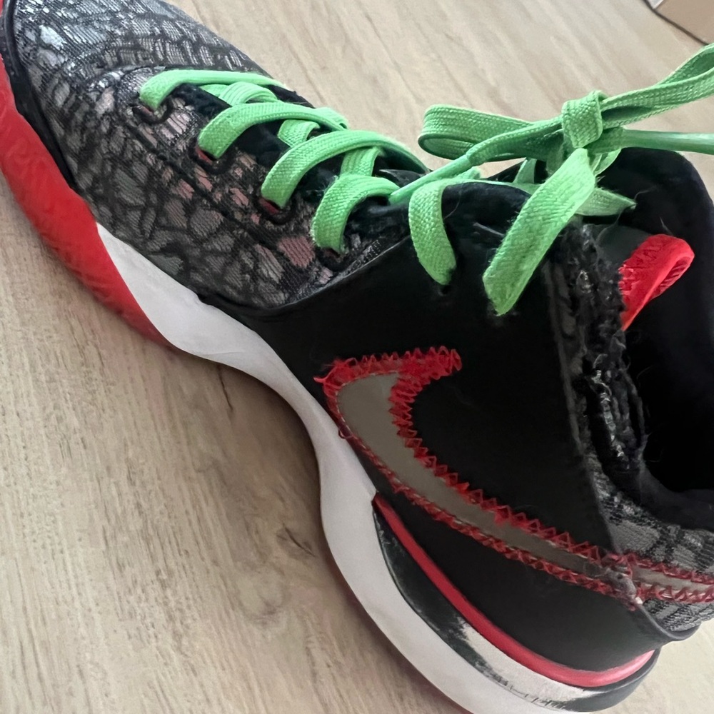 Nike FaZe Clan x Zoom LeBron NXXT Gen Bred - Picture 7 of 14